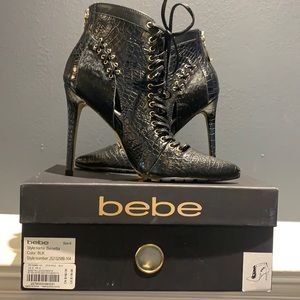 Bebe Benetta size 6 Black Bootie